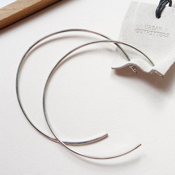Urban Outfitters Lou Mega Hoop Earrings in Silver - Picture 2 of 4